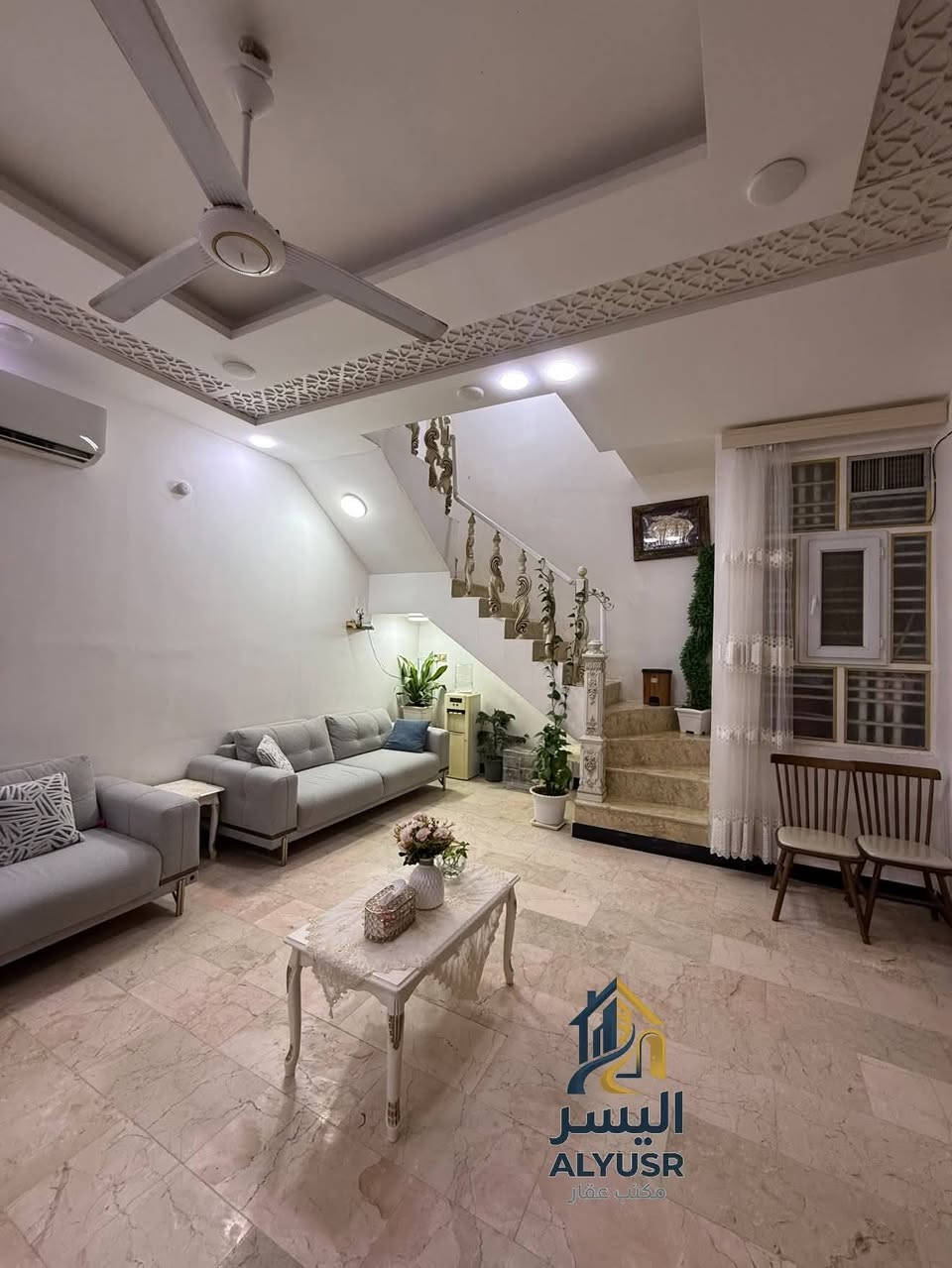 🏡 دار للبيع 🏡

#بيت_للبيع_النجف_حي_الجامعة_منطقة29 ✨
🔥 موقع مميز جداً ركن ومقابل حديقة 🔥

( 🔴 تابع التفاصيل الكاملة 🔴 )

_________________:

دار #مستخدم_نظيف جداً وشغل فول 🔥

📐 مساحة الدار: 100 متر
📏 الأبعاد: 10 × 10
🏠 الدار طابقين
🛏 عدد غرف النوم: 4

__________________:

📍موقع الدار: النجف – حي الجامعة – منطقة 29
📍ركن شارع 15 وشارع 10
📍مقابل حديقة تابعة للدار 🌳

🟦 إليكم #تفاصيل_الدار الكاملة 🔶
➖➖➖➖➖➖➖➖➖➖

✅ بناء حديث سنة 2022
✅ مستخدم استخدام نظيف جداً
✅ بناء وشغل فول للأخير
✅ تصميم عصري مرتب
✅ تقسيم مريح للعائلة
✅ موقع راقي وهادئ
✅ تهوية ممتازة وإطلالة حلوة
✅ يحتوي على مبردة مركزية ❄️

———–:

🔸 الطابق الأرضي يحتوي على:

🔹 غرفة نوم
🔹 صالة كبيرة
🔹 مطبخ
🔹 استقبال
🔹 مجمع صحيات
🔹 طارمة

———————––––––––

🔸 الطابق الثاني يحتوي على:

📌 3 غرف نوم
📌 صالة
📌 مجمع صحيات

➖➖➖➖➖➖➖➖➖

💰 السعر مرتب جداً ومناسب مقارنة بالموقع والبناء

📞 للاستفسار أكثر يرجى الاتصال أو المراسلة 🔰

📍مكتب اليسر للعقار والمقاولات العامة
النجف الأشرف – حي السلام
سايدين أبو دجاج – قرب حي الجامعة
مقابل مأكولات شيخون

📲 واتساب – اتصال
***********

📲 واتساب – اتصال
***********

⤵️______________⤵️

🏗️ مستعدون لتنفيذ البناء حسب الطلب
لدينا كادر هندسي متخصص بأحدث التصاميم العصرية الحديثة

تصميم - تنفيذ - إشراف - مقاولات عامة

✨ احصل على عقار أحلامك معنا ✨

بإدارة:
نصير الأسدي & المحامي حسين الأسدي

#عقار
#النجف
#حي_الجامعة
#دار_للبيع
#بيوت_النجف
#عقارات_النجف
#مكتب_اليسر
#مقاولات
#بيت_حديث
#استثمار
#حي_الجامعة_النجف
#بيوت
#عروض_عقارية
#شراء_بيع
#النجف
