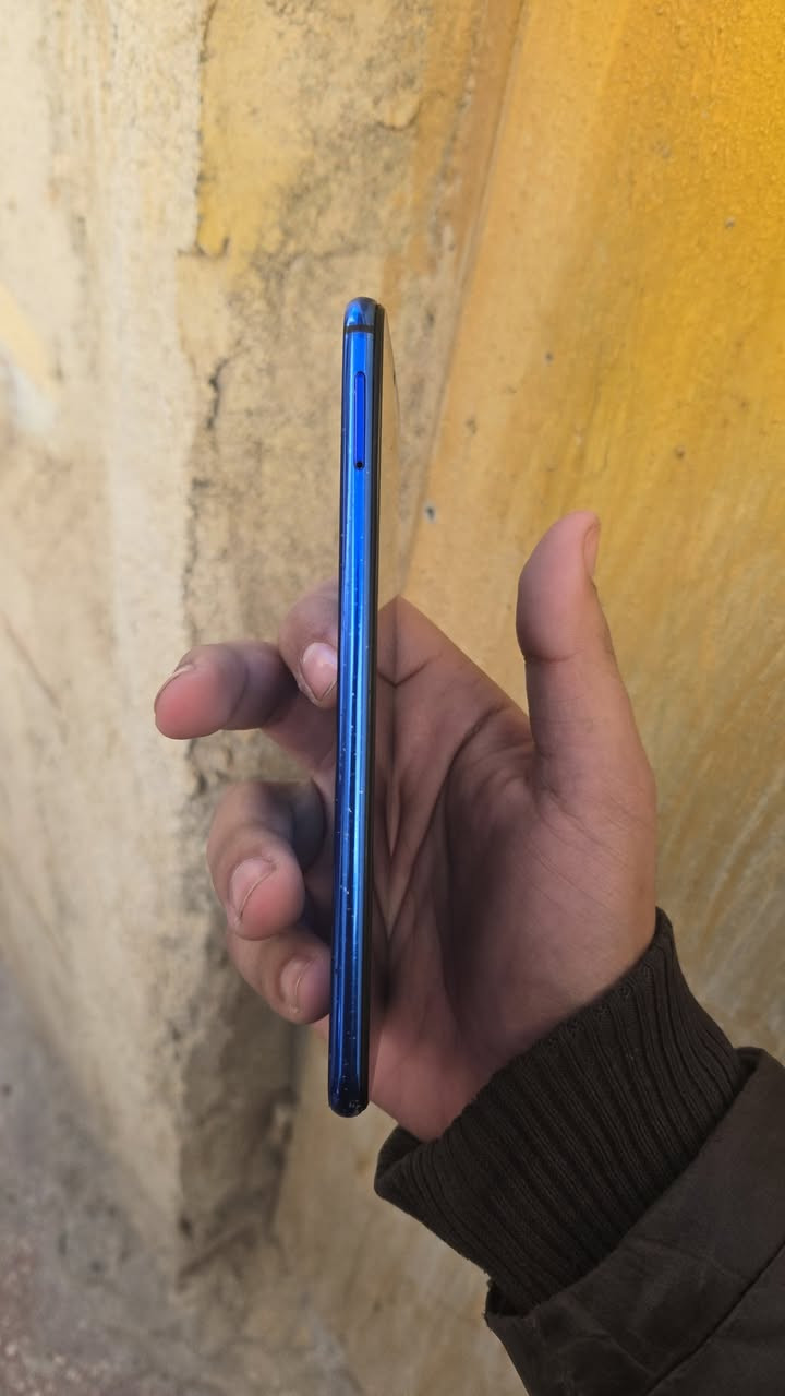 📱 هواوي Nova 3i للبيع
• الذاكرة: 128GB
• الرام: 6GB
• البطارية: كلش زينة مايصرف شحن شرط
• الشاشة: أصلية وكالة (مبدّلة)
• الحالة: شرط شرط – جهاز نظيف جداً
• الاستخدام: استخدام بيت فقط
• الجهاز طبق الأصل من الجوانب وما بي أي مشاكل
📍 المكان: الناصرية – مركز
💰 السعر: 45 الف قفل اخوان لحد يعلق يكسر بالسعر رجأن محتاج اريد ابيع 
الشراي يراسلني خاص او يتصل هاذ تفاصيل جهاز كاملة اني جدن ممنون منكم 
📩 للتواصل: ***********
