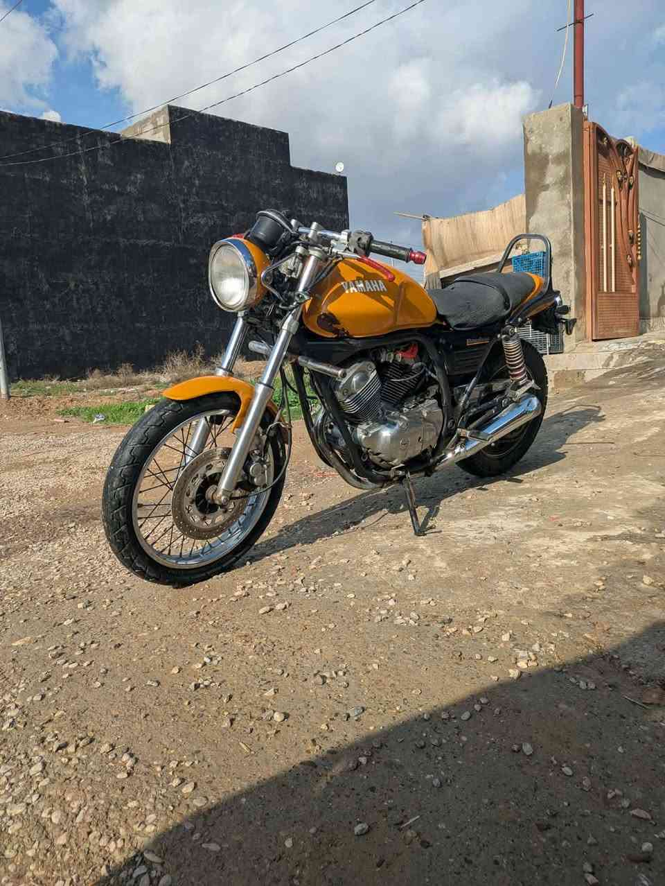 دراجة يوماها رينسا مديل 1998 للبيع او المراوس محرك ربع دراجه مكفوله كفاله عامه مابيها اي نقص 
محرك بلادي ما مافتوح بيها برغي
كهربائيات كلها شغاله
أوراق المعرض وياها + منفيس
ب مليون وربع وبيها مجال
مكاني ديالى بعقوبه 
***********
