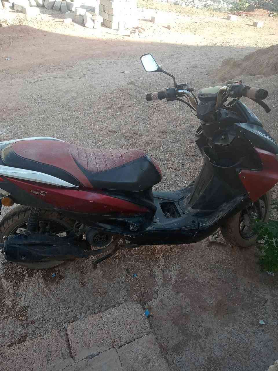 سلام عليكم ماطور للبيع السعر 250$قفل 
ملاحظة الماطور فجأة بالصعود نامت بيدي مادري بلك لو كابريتر وسخ المهم على وضعو ابيع الماطور نكره سلف وتشغيل عن بعد ***********
