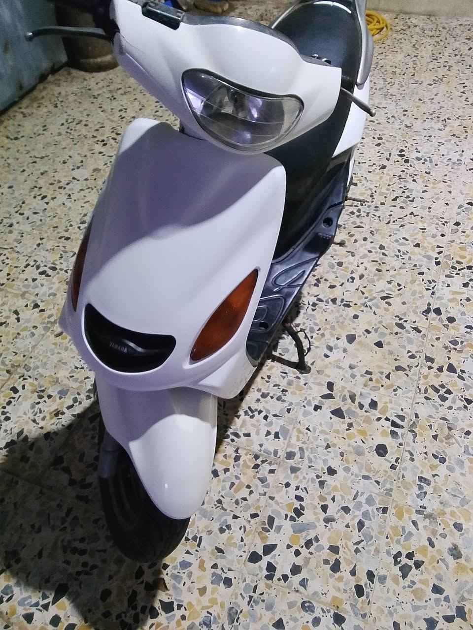 السلام عليكم دراجه لكزز للبيع دراجات نظيفه ما ناقص شي كهربائيات كامله ماكينه ما مفتوحه السعر 350 وبيها مجال العنوان ابو الخصيب البهادريه رقم ***********
