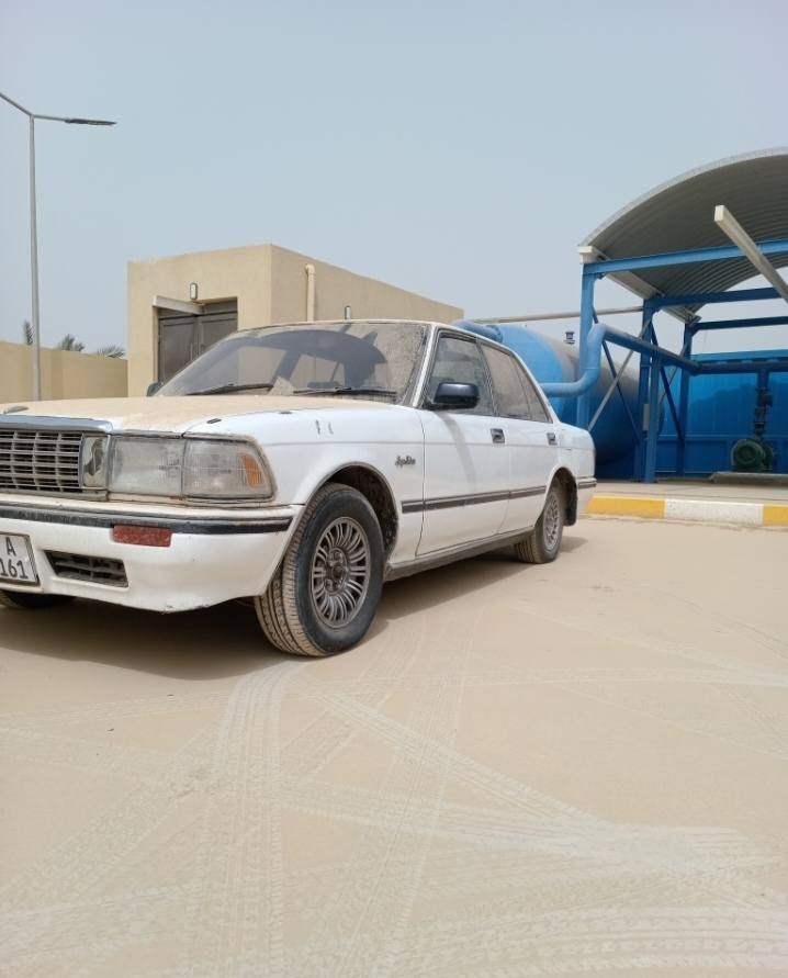 السلام عليكم 
سياره كراون سيدان
مديل 1989
رقم دولي جديد
سنويه لل2027
بسمي مداور ثاني يوم
مكان: ذي قار سوق الشيوخ 
سعر $42بيه مجال
بيع شوف العين 👀
رقم: ***********
***********
