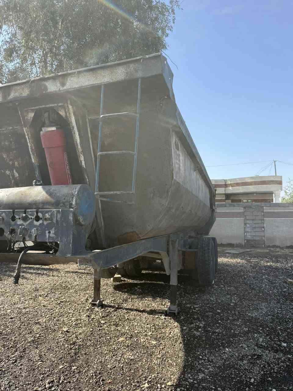 عربانة للبيع. مكاني بغداد السعر 50 ورقة 
***********
