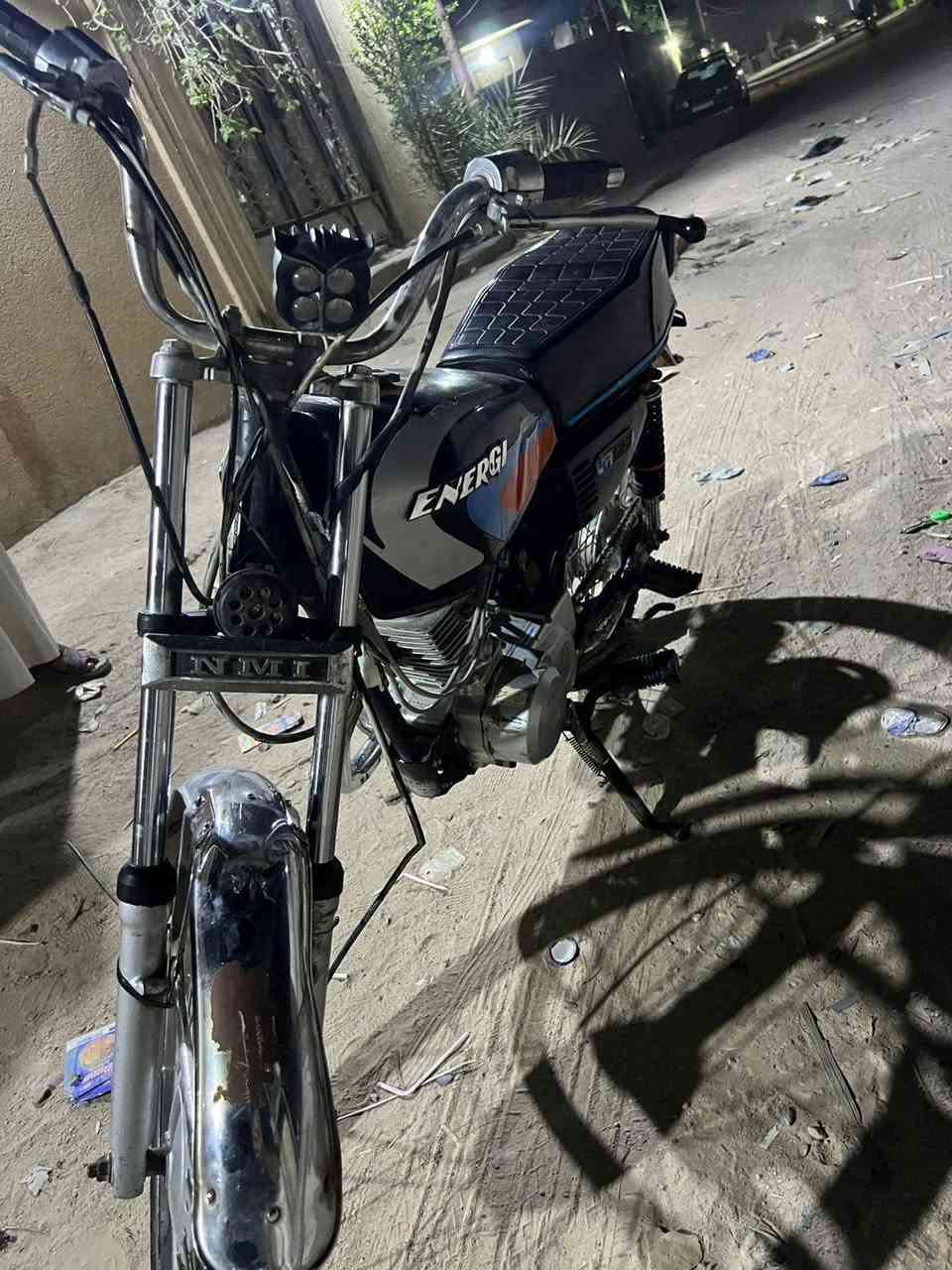 دراجه نامه ايراني مديل 2009 اصولي أوراق  كفاله  ويها ملحقاته
الون أسود 
البصره الزبير
***********
السعر 600
