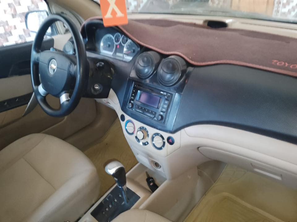 من رخصة الادمن مع التحية 
سلام عليكم 
للبيع فقط 
شفروليه افيو2011
رقم بصرة آلماني خصوصي 
كير اوتوماتيك 
سنوية 23/2/2026 باسمي 
محرك 1400 مجفت درجة أولى 
لا تنقيص ولا تبخير 
بيها تبديل بنيد وجاملغ 2امامي 
ضربة خفيفة بالصندوق 
صبغ بالداير وبعض مكانات 
مكفولة من الصبغ العام 
والكص  والنقل 
التبريد بيه عطل 
المروحة شغالة 
كهربائيات كلها شغالة 
غرفتها حلوة ونظيفة 
السعر من الأخير 
نهايتها 48ورقة  
بيع نقد اعتذر عن المراوس والاقساط
العنوان البصرة قضاء المدينة 
***********   واتساب او اتصال
