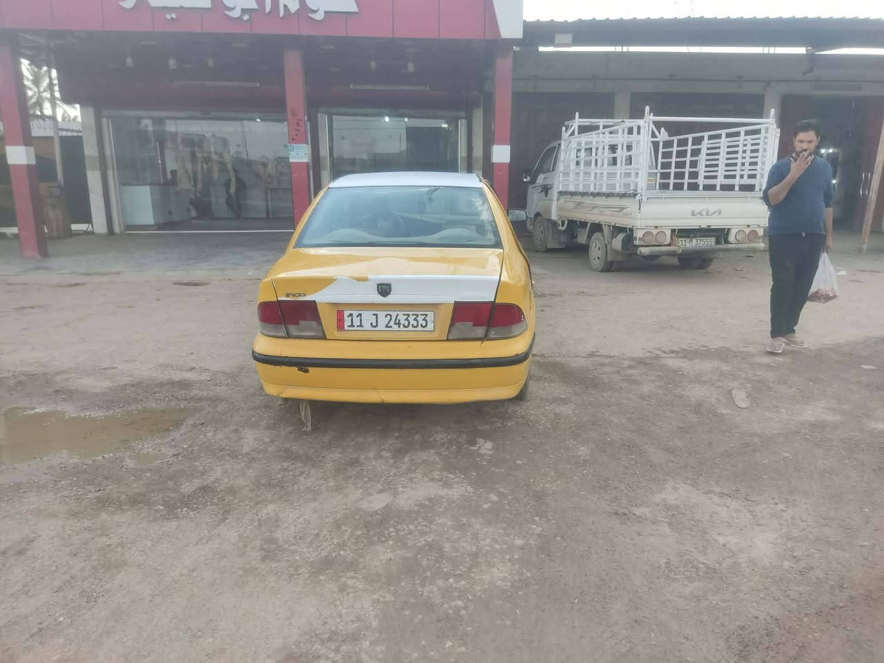 للبيع سمندموديل 2010بسمي مصفره هييه وغرامات السعر 32 وبيها مجال مكاني بغداد الشري ///***********//////***********
