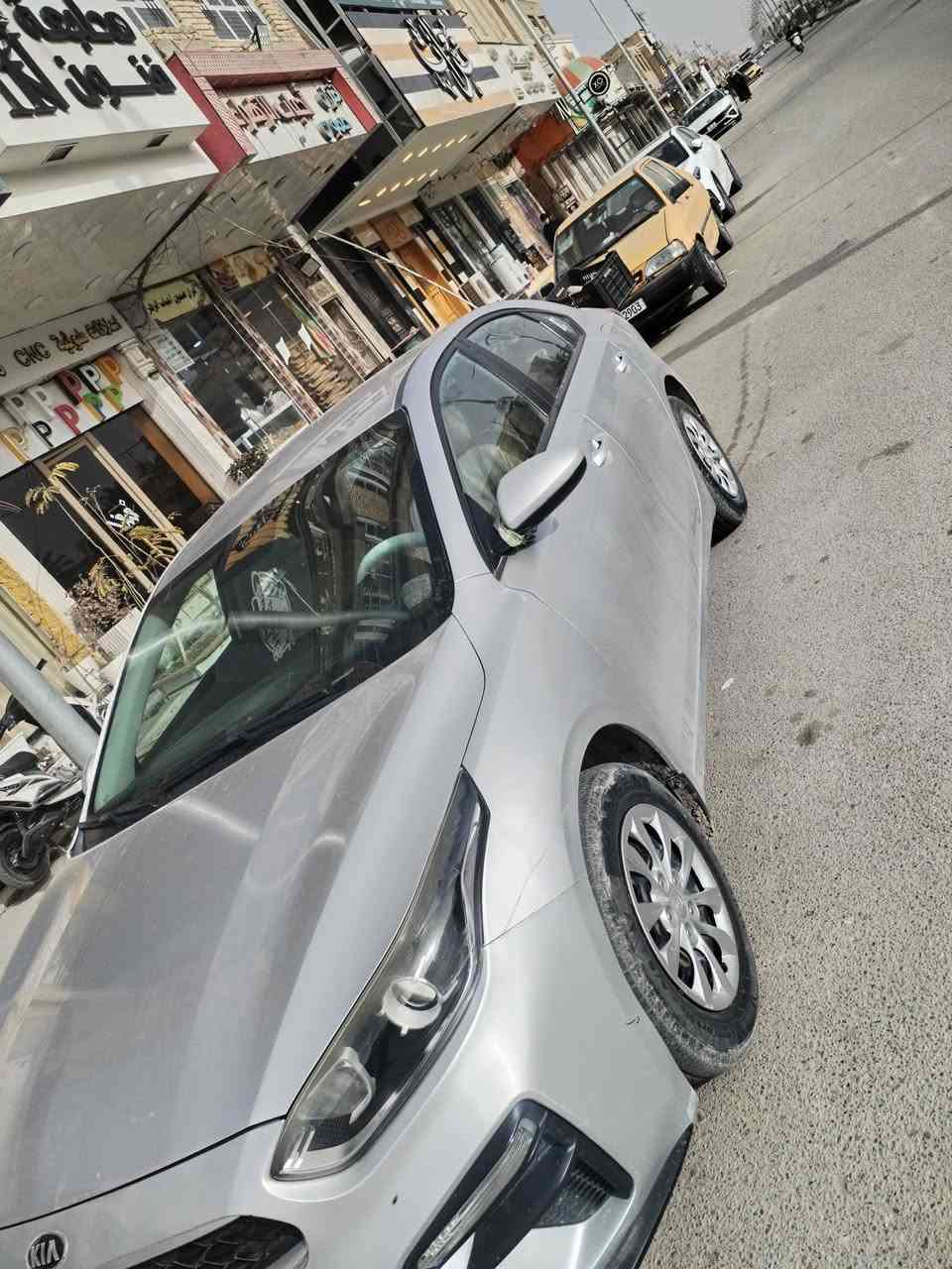 سيراتو 21  رقم بغداد السعر 140 رقم التلفون ***********
