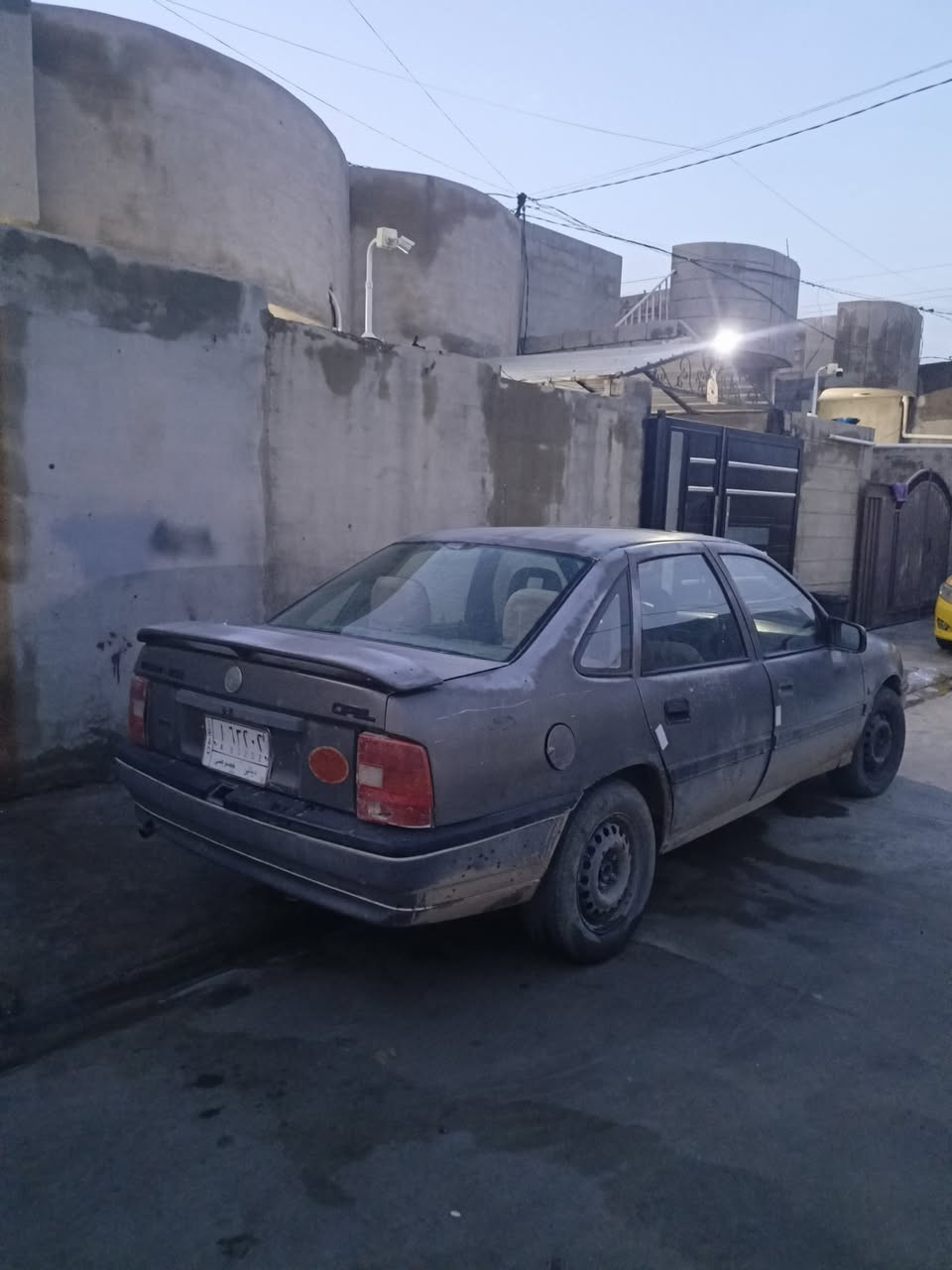 السلام عليكم للبيع اوبل فكترا موديل 89 رقم ديالى سنويه ساقطه حجم 20 محرك جديد لوك تخم تاير  بدون صبغ بطاين كامله بدون نقص جاهزه السياره سعر 23 وبيها مجال مكاني كركوك ***********///***********
