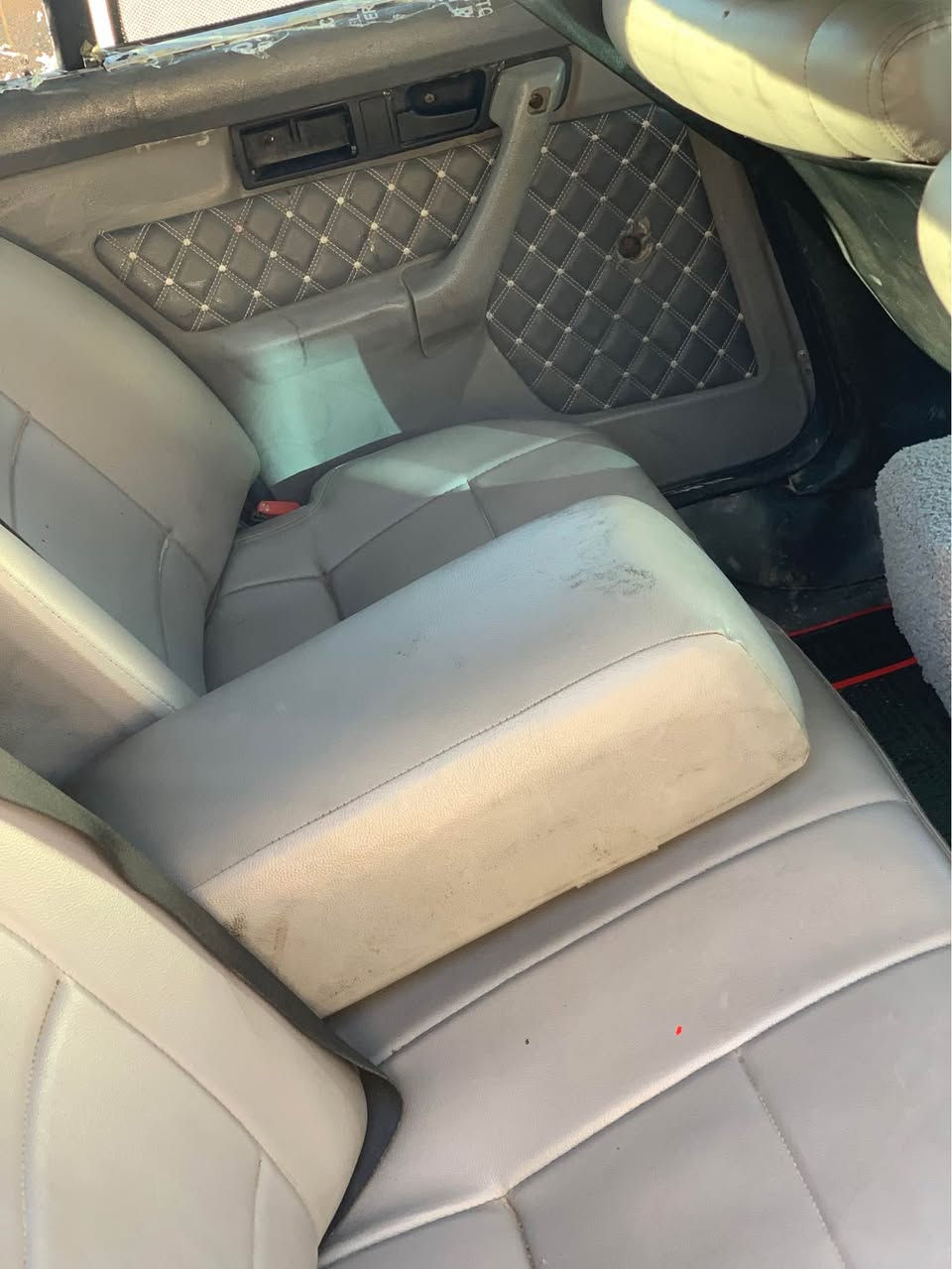 سه رتا به ناوی خوا 
e34لوکم هیناون
520iزور زور به قوته ماشه الله
مودیلی 1991
سلایته
ناو رساسی
کوشن جلده
گیر عادیه 
ده عامی پیشو دوا m
سوکانی m
دوکه ل بوغار به شرتی 1000فیته ر 
که هاتی ۳فیتر بینه لگه ل خوت بو فه حس
چوار تایه ویلی موشه به کی جوانی له ژیره 
لایت زینون 
یک قرچی پشچوکی هه یه بیناو گرتن شاینی باسکردن نیه 
ئارمی پلاسیکی له گه له به هه دیه 
من به علوج ئه یفروشتم 
مالی مه دنی دزیاری به شرت 
سعری 24گه له ویک توز معمله یکی که م 
شوین سلیمانی 
***********واتساپ
تیبینی گورینه وه ناکه م 
قیستو قه رزم نیه به س فروشتن
ئادمینی گول🌹🌹 السليمانية, العراق
