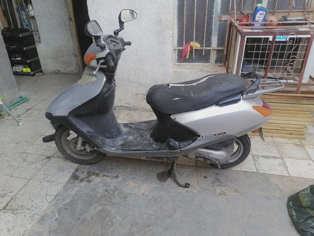 سبيسي ماليزي طافيه كوم حديد السعر ٢٠٠ *********** كوت حي الجهاد
