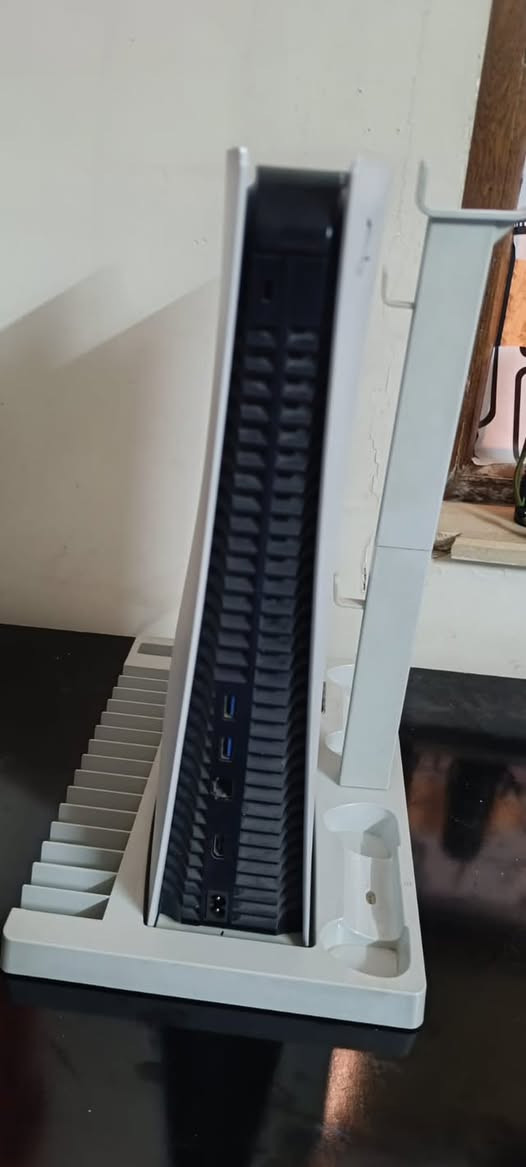 Ps5
الوجبه الاولى نظيف حيل ممصلح اخر تحديث محدث 
وياه جويستكات 2 
قاعدة اصلية مال اقراص وجويستكات 
كارتونته موجوده مو باله اخوان 
اليريده يراسلني


**إذا كنت صاحب هذا الإعلان وتريد حذفه لأي سبب، رجاءا أرسل رسالة إلى الدعم الفني**