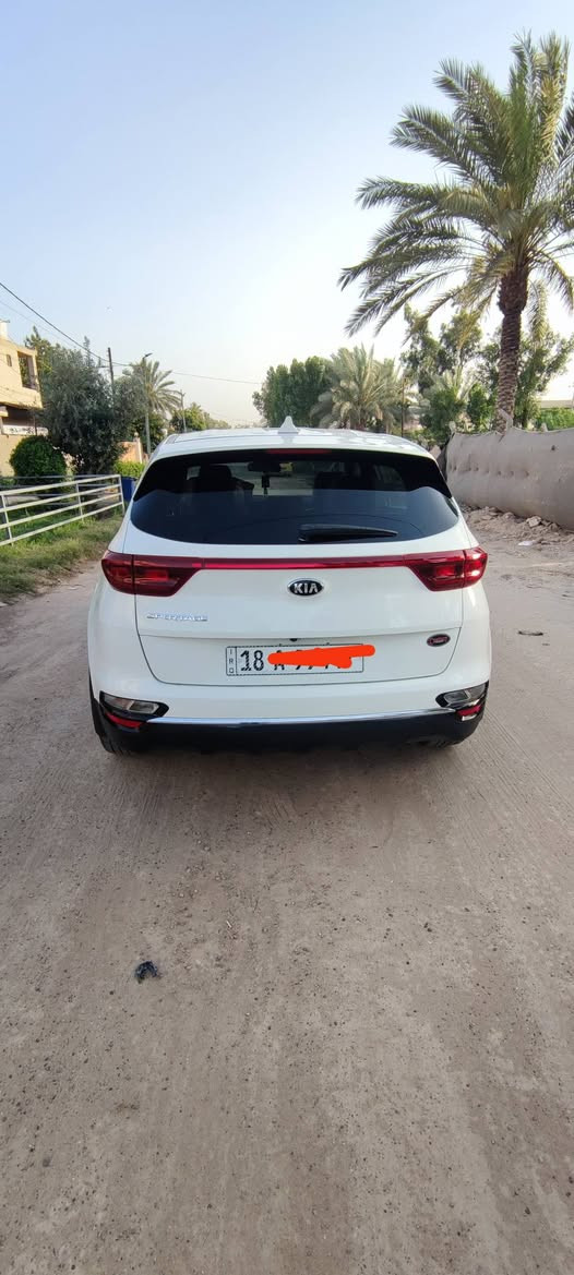 كيا سبورتج 2021 وارد امريكي
حادثها بامريكا حافه الجاملغ والبنيد
بدون صبغ فقط بارد وتبديل دعاميه
ايرباك ستيرن وبرده
رادار وتحديد مسار
لايت اوتو
رقم بابل انكليزي والسنويه باسمي 
السعر 175 وبيها مجال بسيط


**إذا كنت صاحب هذا الإعلان وتريد حذفه لأي سبب، رجاءا أرسل رسالة إلى الدعم الفني**