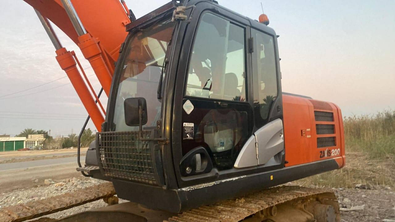 #فايف _G  ✅️ جي فايف 

#مأسس جك همر 

#عداد العمل 16000 الف ساعه 

كفاله عامه كارتون محرك ومضخه على وضع الشركه ✅️

الموديل 2016

#العنوان واسط العزيزيه
 ***********.    *********** 

#رقم واسط سنويه مجدده
