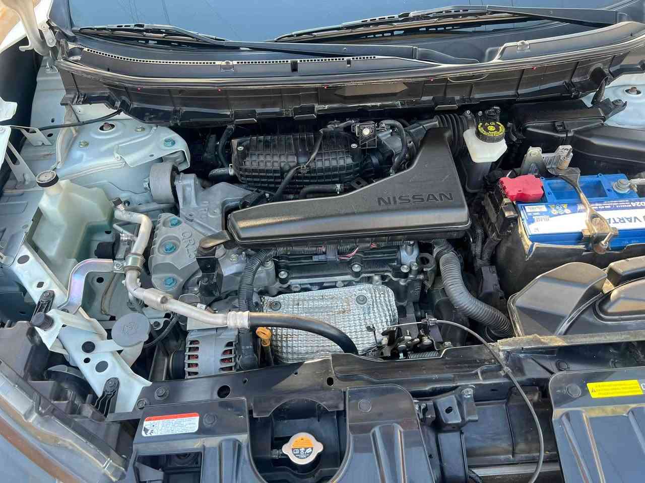 نيسان X-Terra موديل 2019 (ستاندر بدون بصمةمحرك 2.5 لتر)فهذه أبرز المواصفات
مكفوله كفاله عامه 
ماشيه (51) 
* المحرك: 4 سلندر سعة 2.5 لتر.
* القوة: حوالي 165 حصان.
* عزم الدوران: 241 نيوتن.متر.
* ناقل الحركة: أوتوماتيك 7 سرعات.
* نظام الدفع: دفع خلفي (2WD) أو رباعي (4WD) حسب الفئة.
* عدد المقاعد: 7 مقاعد.
* الجنوط: ألمنيوم 17 إنش.
* المصابيح: LED أمامية مع كشافات ضباب.
* المكيف: أوتوماتيك مع فتحات تكييف خلفية.
* الشاشة: شاشة لمس (حسب التجهيز).
* الكاميرا: كاميرا خلفية.
* مثبت سرعة.
* زجاج كهربائي.

* قفل مركزي بمفتاح عادي (بدون بصمة وتشغيل زر).
* نظام ABS ومانع الانزلاق VDC.
* مساعد صعود المرتفعات (Hill Start Assist).
* وسائد هوائية أمامية.
* سعة خزان الوقود: 78 لتر
السعر 185$ بيه مجال للطيبين


**إذا كنت صاحب هذا الإعلان وتريد حذفه لأي سبب، رجاءا أرسل رسالة إلى الدعم الفني**