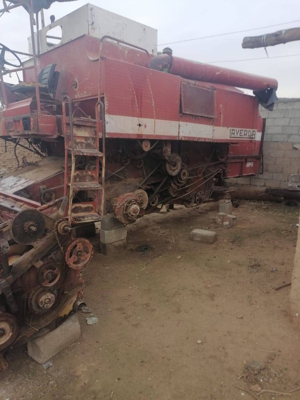 حاصده لابرده اربع تايرات جديد ماناقصهه برقي جاهزه كبل لل حصاد السعر ست ملاين موديل اربعه وثمانين معمل قوايش كلو جديد ماناقصهه شي ***********
