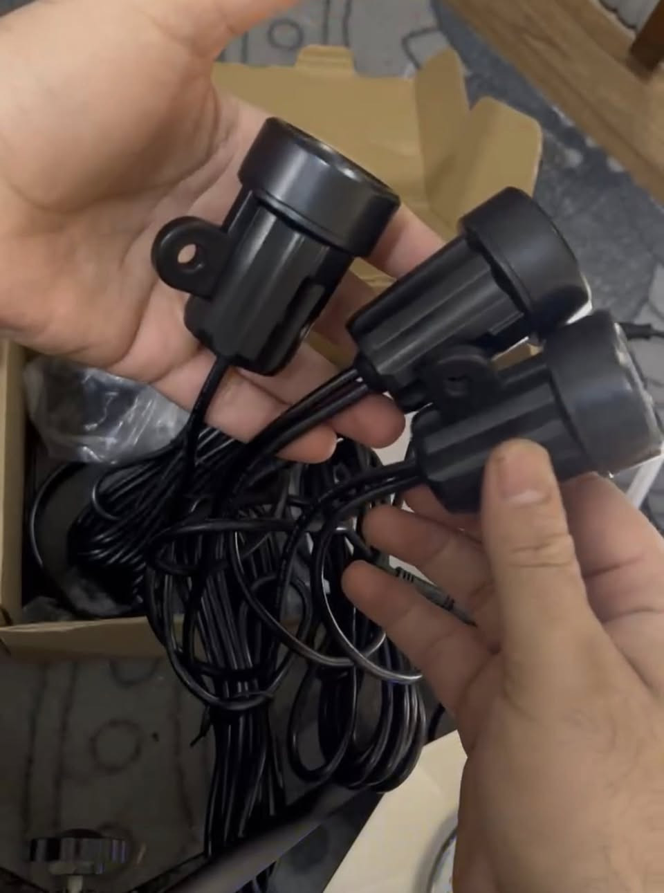 السلام عليكم
كشافات بهل شكل متوفرات جدد 

عدد 3

كامل ملحقات لوح طاقه شمسيه 

وبطاريه 5 الاف

تحكم ريمونت

 واير من الوح للكشاف 4 ونص متر

والوايرات بين كشاف وكشاف 3 متر

30 الف


**إذا كنت صاحب هذا الإعلان وتريد حذفه لأي سبب، رجاءا أرسل رسالة إلى الدعم الفني**