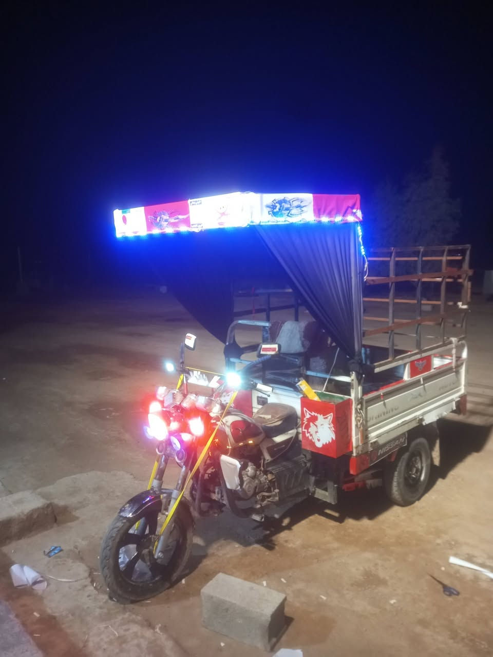 شاخوان موديل 19 ومحرك 19بلادي نضيفه جدا محرك نشط وناعم 
بودي لا خياس ولا لحيم بليته موجوده شرط نشاط فول كهربيات كلها شغاله سلف شغال تايرات جدد شواصي نضيفات حيل كلاب ستوته بلاديه السعر خاص/***********
