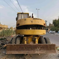 حفارة للبيع موديل 2001 كوماتسو  للاستفسار 07816609270