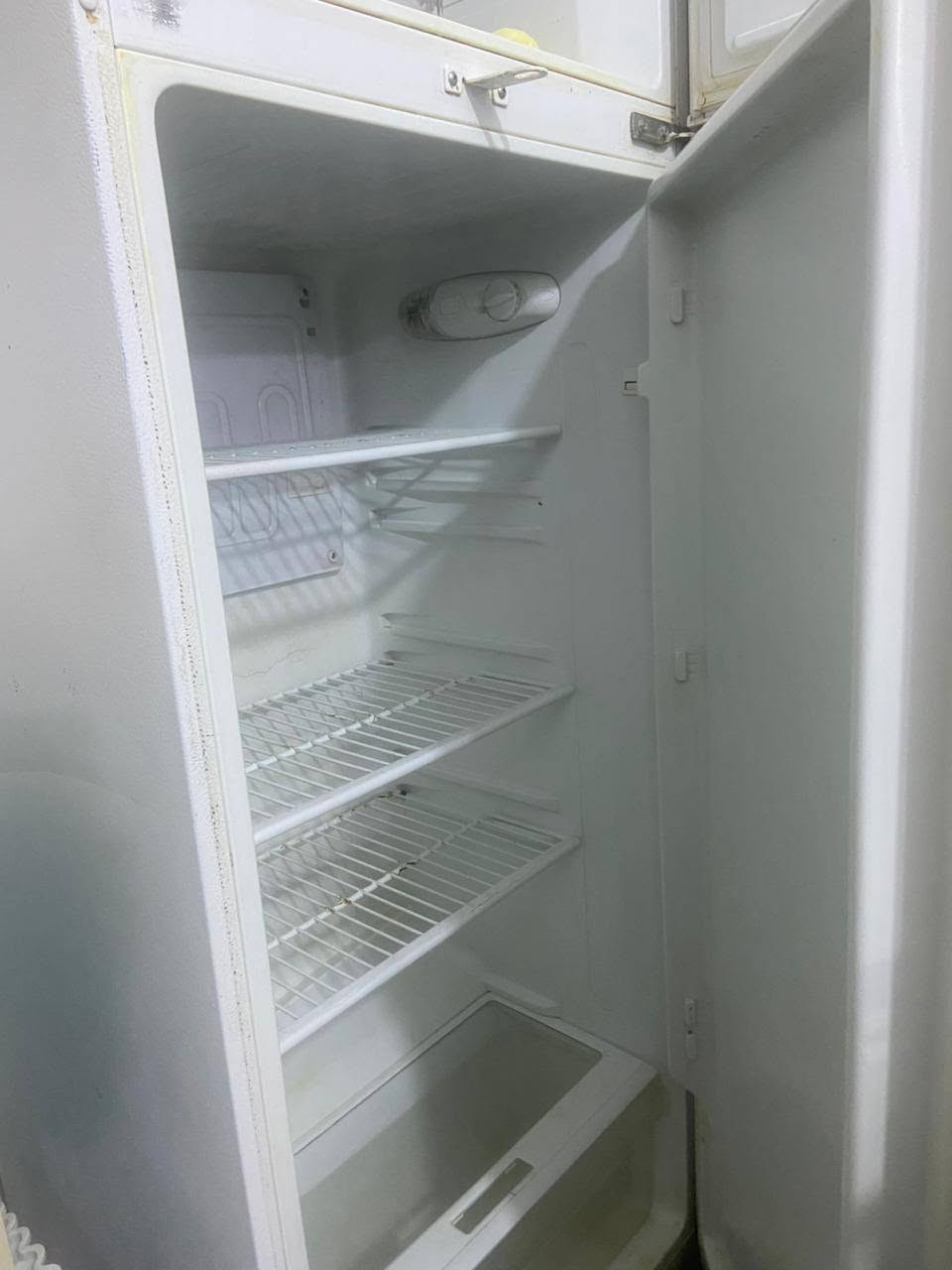 سلام عليكم
ثلاجه للبيع نوعيه دنكه تبريدها ثلج كدامكم سعرها 200 وبي مجال


**إذا كنت صاحب هذا الإعلان وتريد حذفه لأي سبب، رجاءا أرسل رسالة إلى الدعم الفني**