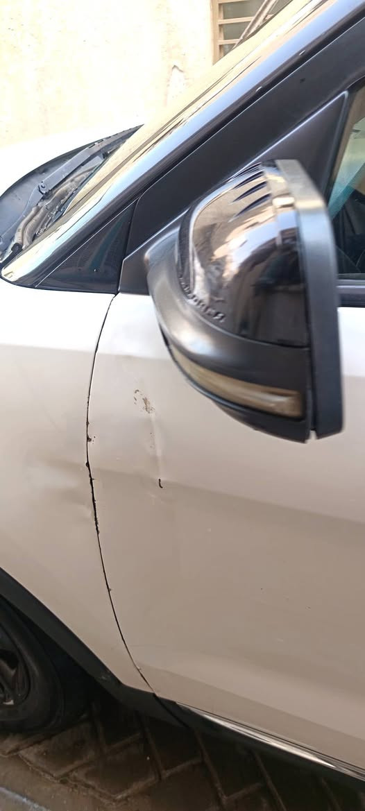 سلام عليكم فورد اكسبلور ٢٠١١ سياره جاهزه كير محرك تبريد صدر كفاله سياره مواصفات ٤ انضمه قياده تحكمات ستيرن ٧ راكب فتحه سقف كبيره وبعد بيها هواي مواصفات
رقم بغداد تحويل ثاني يوم باسمي تبريد مركزي ويه سويج  سياره بيها اربع قطع فقط ابيعلك حزام ترايك وين متريد
السعررررر 105 وببها مجال
***********
