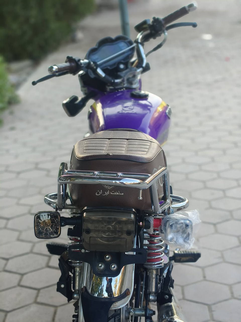 سلام عليكم دراجة سيفان موديل 24 محرك 200 كهربائيات كلهة شغالة شاشة اكترونية الدراجة نضيفة السعر 650 المكان ديالى خان بني سعد  رقم ***********
