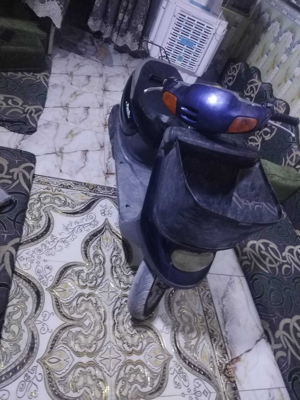 سلام عليكم دراجة للبيع مامفتوحه كله شغال نقص باتري نص هندر شرط شغاله وكله شغال  السعر 300 بيه مجال. الاتصال ***********
