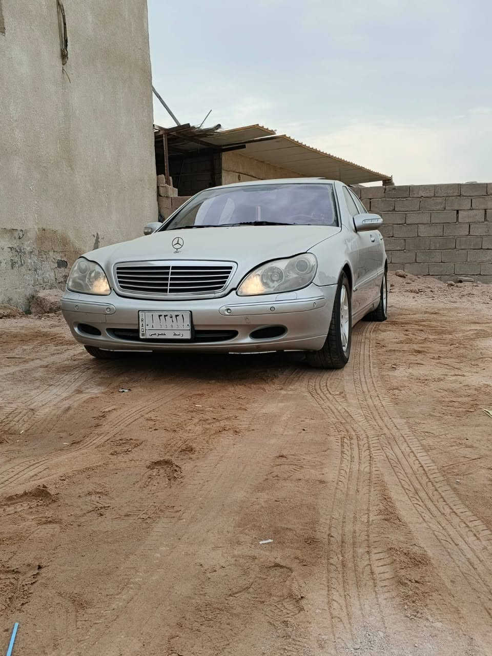 السلام عليكم
 غواصه مديل 2002
رقم واسط
تحويل مباشر 
مواصفات فول
جوبلس
مكينه8سلندر 
حساس خلفي امامي
سنويه لل27
مشروع وطني
كشن تبريد
تدفئه تبريد شغالات فول
حداديه 100/100
لايت زنون
مارسدس باب قصير باب شفط
مواصفات غني عن التعريف 
السعر 110وبيهه مجال بسيط
 العنوان البصره ابو الخصيب مامتواجد على نت انه مكلف بنشر الرقم ***********
