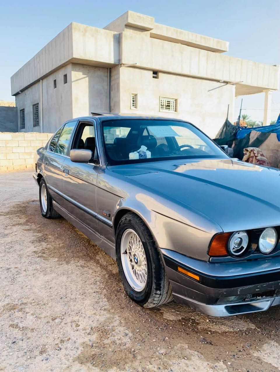 السلام عليكم
للبيع للبيع
حجم 525 BMW 
موديل 1989 محدثه 1995 داخل خارج  
سياره معمره جديد تعمير كامل و شغل درجه اولى 
رقم صلاح الدين دولي بإسمي 

صدر جديد 
تايرات جدد 
ويل خليه 
غرفه جديده (جلد) 
تنته (فتحه سقف)
سياره جاهزه من كلشي 
منظومه تبريد نقص راديتر وكمبريسر 
گير ومحرك بطه VVT 
السعر42$ و بيها مجال
الباقي شوف العين 
مكان السياره صلاح الدين قرب مفرق الشرقاط 
للاستفسار الاتصال 
***********
***********
