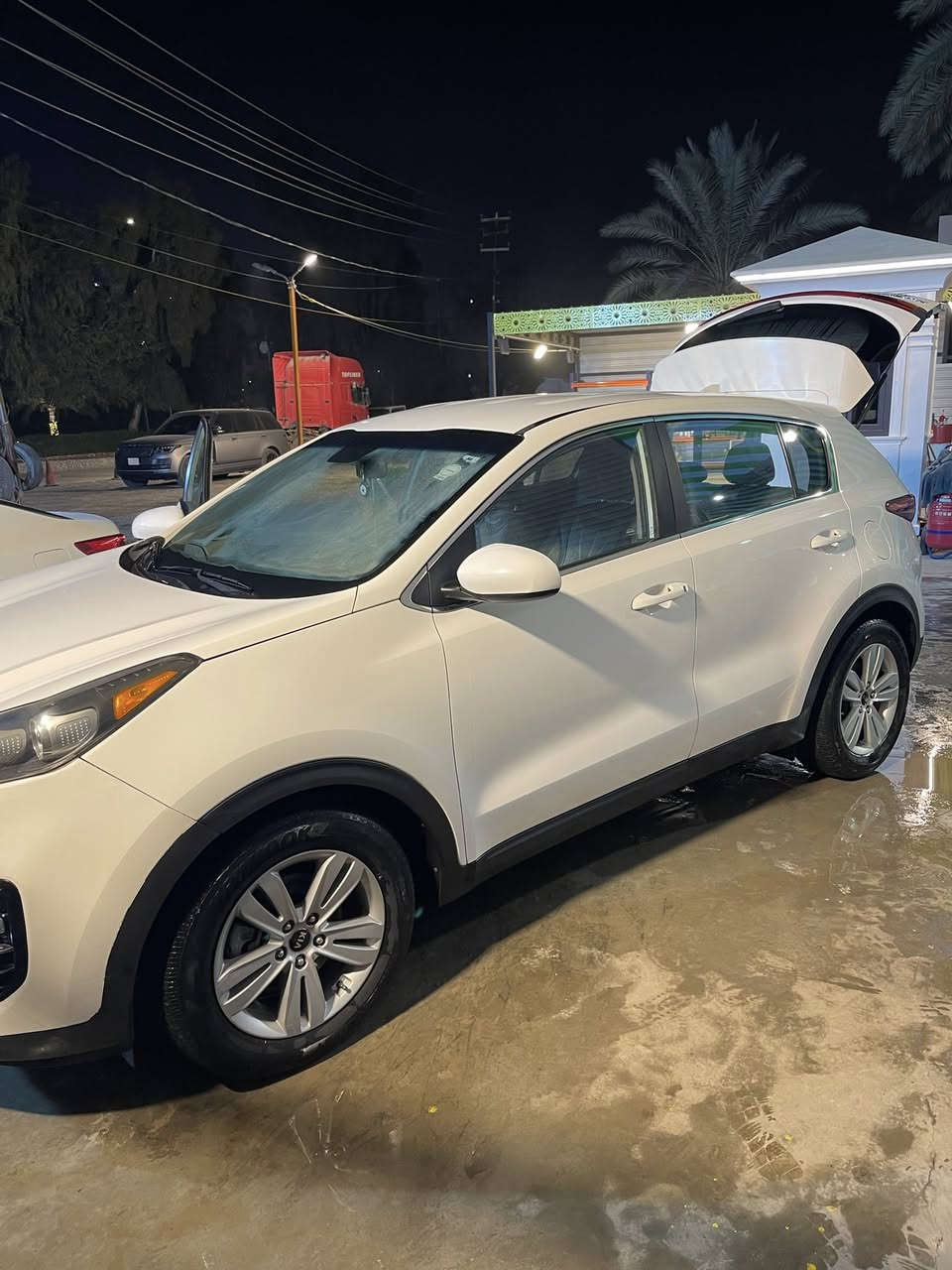 كيا سبورتج 2019 | وارد أمريكا | فئة FE

 الضرر: جاملغ أمامي بارد وتكحيل وحافة البنيد تعديل والباب الخلفي رش فقط اثر كردخه بأمريكا بدون دواخل بدون تبديل موضح بالصور 

شاصي لغود كلها مكفوله السيارة على وضع الشركة كلشي بيها بلادي بدون تبديل 

صور امريكا مرفقه مع الصور  بدون ايرباك

 المواصفات:

 • محرك 2400 GDI
 • كير أوتوماتيك / عادي
 • 5 ويل كب
• كير 6 نمر 
 • تبريد قطعتين
 • مانع انزلاق ABS
 • بلوتوث + AUX
 • تحكم ستيرن
 • كروز سرعة 
 • شاشة لمس + كاميرا دوارة
 • 3 وضعيات قيادة (عادي / سبورت / ECO)
 • داخلية مخمل أسود
•8 ايرباك مكفول 

 • العداد: 84,000 ألف ميل قابل للزيادة 
عداد السيارة بأمريكا 40,000 ميل 

السيارة جاهزة على وضع الشركة كير محرك تبريد كله مكفول على ايدي مال جناي 

رقم اربيل بأسمي تحويل مباشر بأسم المشتري 
مكانها بغداد 

السعر 16,800$ بيها مجال بسيط للشراي 

للاستفسار الاتصال على الرقم التالي 

***********
