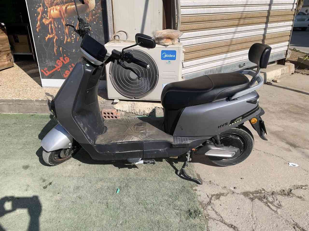 السلام عليكم دراجه شحن للبيع ٦ بطاريات بحاله جيده قفلها ٣٠٠ نظيفه نقصها كيج السرعه ميمشي وماكن السويج مرات يشكل تشتغل بصمه  مكاني شقق زيونه ***********
