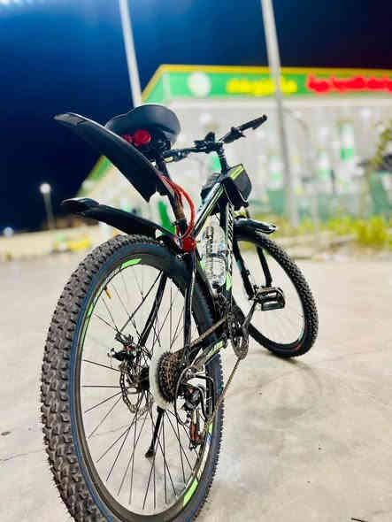 ماركة G.K جبلي للبيع
لبايسكل مناقصة أي شي
حجم 26
بريكات دسك امامي خلفي
وايرات الكير البريك داخليات
وياه ستاند مال تلفون ومطارية مشادهن 
شادله عداد مال سرعة ولايت
تايرات جبلي جديدات شادلة والقديمات نص عمر هم موجودات
سعره 90 وبي مجال
بغداد/ الحسينية
*********** Colombo
