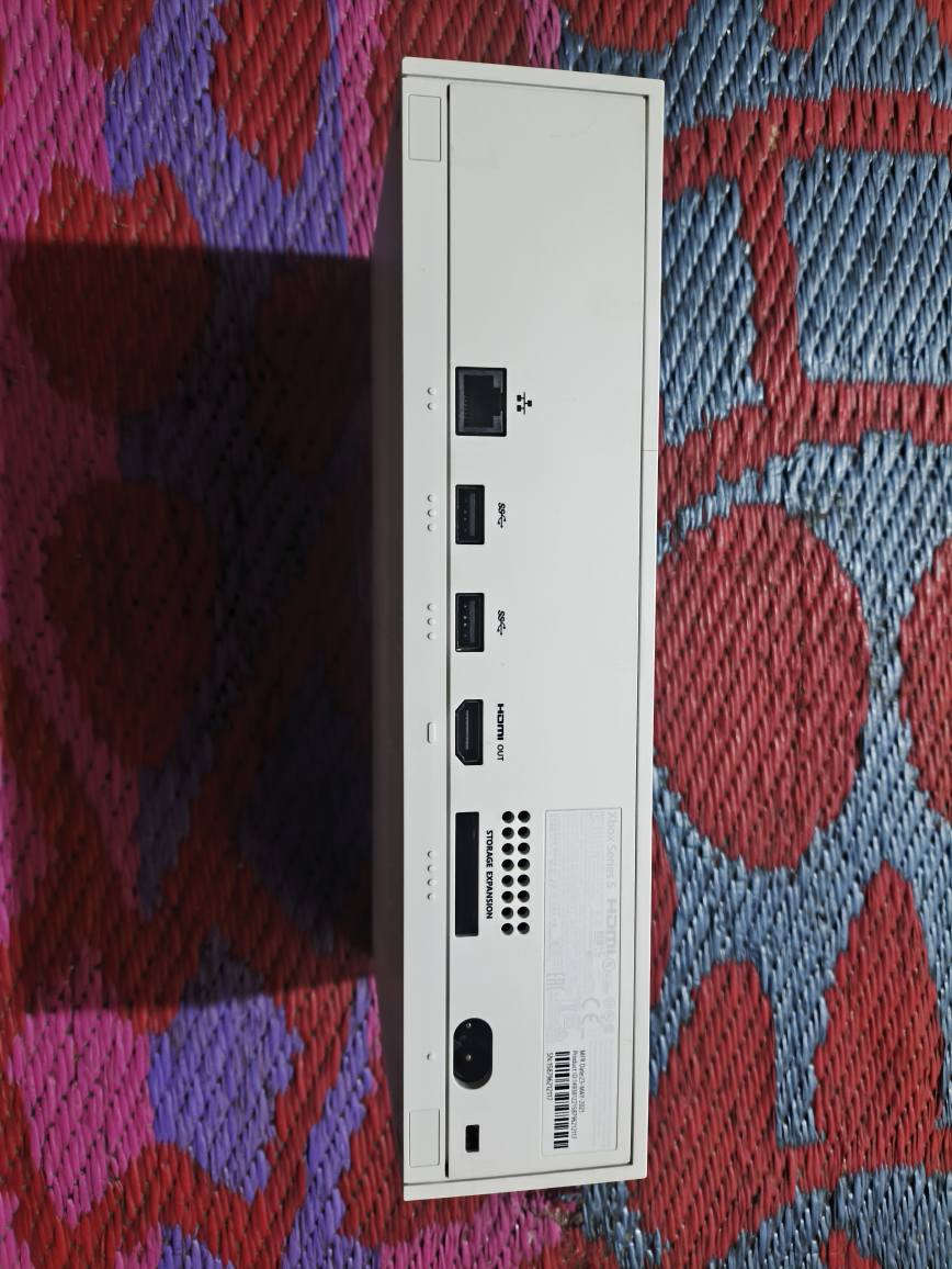 سلام عليكم شباب سيريس اس نضيف جدا مكفول من كلشي مع كارتون كيبلات اصليه جوستك اصلي مع كيم باس شهرين جهاز لا مفتوح ولا مصلح سعر 320 بي مجال مكاني بغداد شعب حي اور سبع قصور  رقمي *********** متواجد واتساب
