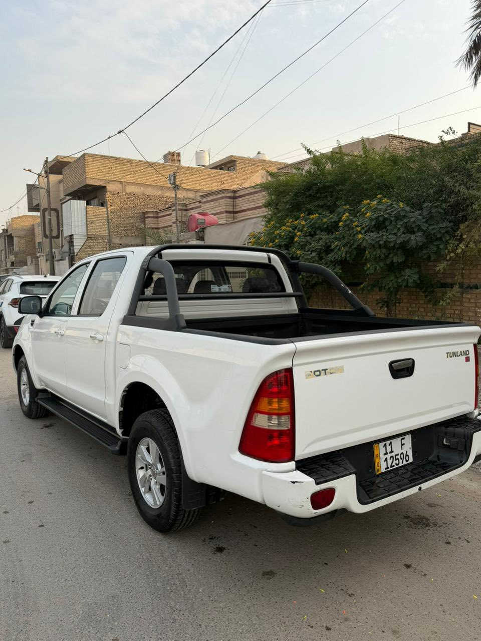 السلام عليكم 
بيكم فتون تيولاند٢٠٢١ زيرو  ماشيه ٤١كيلو 
‏سيارة شرط سونا على وضع  كفاله عامه شرط التحويل 
رقم بغداد إنجليزي باسمي حرة تحويل ثاني يوم تارات الشركه
‏سيارة محرك مسيبوشي بنزين
سيارة جديدة على وضع الشركة  
فول مواصفات كشنات
سيارة فول واحد على واحد 
محرك مسيبوشي 2400 
محرك وكير وصدر مكفولات 
تخم تاير جديد تبريد ثلج 
مكاني بغداد والشراي يتصل 🏠 
السعر ١١٠$ 
***********
