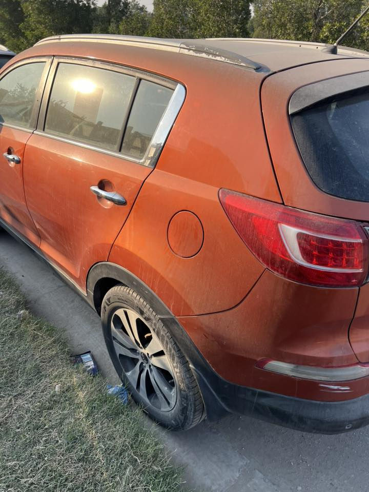 سبورتج ٢٠١١ خليجي
محرك ٢٤٠٠ دوش
السياره مثل ماموضح بالصور البنيد مبدل بدون حادث طار وبدون ظرر القماره 
قماره بانوراما 
مكينه كير حداديه مكفول 
السياره بدون سونار بيها قطعتين 
السعر المطلوب ١٢٢ وبيها مجال 
***********
مكان السياره الدوره الميكانيك
