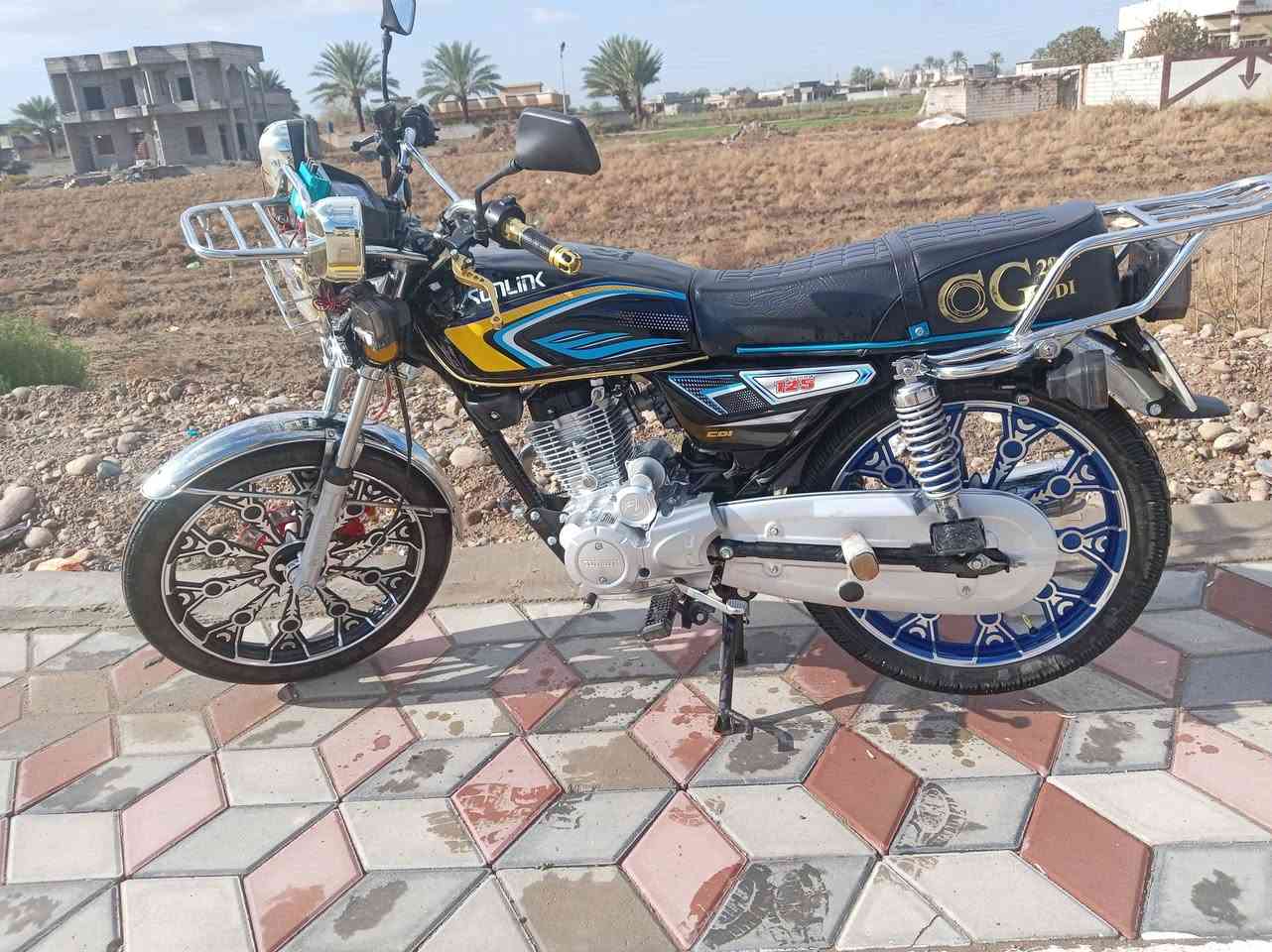 السلام عليكم
مكلف بالنشر
ماطور سيفان ٢٥
ماشي شهرين ونص
ما متعوب بعده جديد
الماطور شديته ع أيدي
فقط ضربت طسه وبدلت الويل الوره قبل أسبوعين بدلته
الماطور شوف العين تجي تفحص
الخاص ماجاوب
هذا رقم صاحبه
***********
