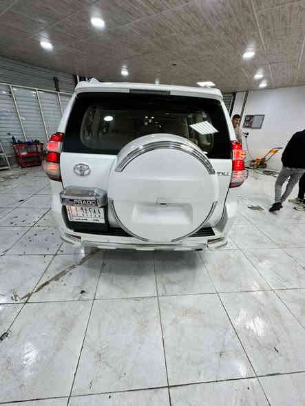 •تويتا برادو2013 TXL محدث 2017 فقط لحايه  
• فول مواصفات  
•محرك 6 سلندر 4000 مكفولة من الصبغ عدا كرده بسيطه جداً  قرب قبغ البانزين تعديل بارد وكارت 
•رقم بغداد (تحويل ثاني يوم ) 
♕••مواصفات••♕
♕ماشيه 170
♕كشنات جلد
♕فور ويل 4x4 + مانع انزلاق
♕حساسات خلفية 
♕تحكم ستيرن جهتين 
♕كاميرا خلفية 
♕ تثبيت سرعه
♕نظام انحدار 
♕نظام ايكو 
♕مري شفط كهرباء
♕اشاير ترحيب 
 ♕3 قطع تبريد
♕لايت عدسة زنون  
 ♕ثلاجة
فتحه سقف
+ بعد موجوده مواصفات ما مذكوره 
السعر 300 $ وبيها مجال بسيط
بغداد - الراشديه
الرقم : ***********
