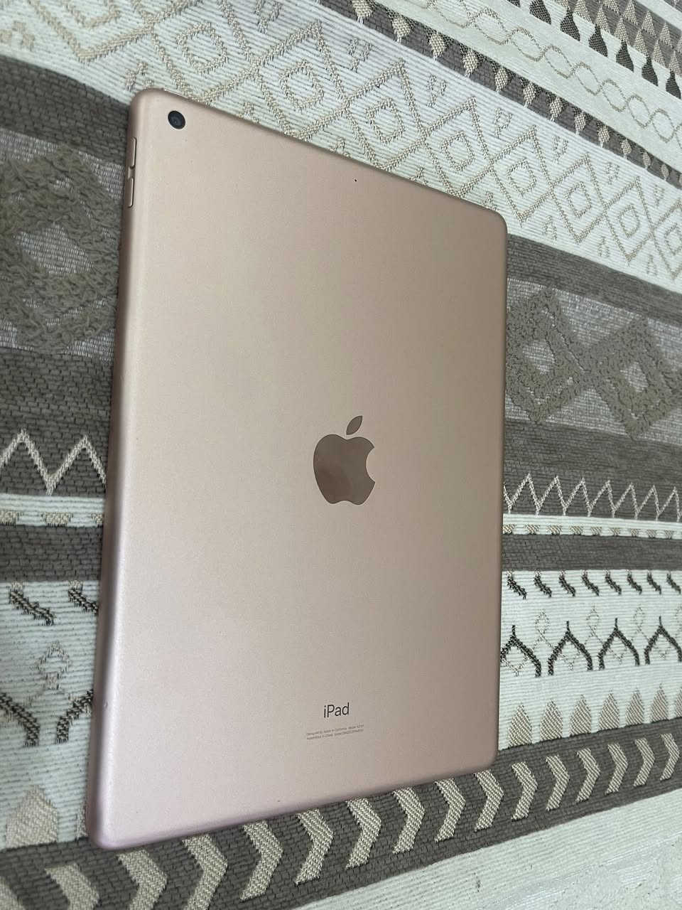 السلام عليكم
ايباد ٧ للبيع نظيف كلش و قلم ايباد الاصلي مال الوكالة تريدهن اثنينهن او واحد منهن عادي 

الايباد بـ ٢٠٠ الف 

القلم بـ ١٠٠ الف ( اني ماخذه من الوكالة ب ١٦٠ )

***********
