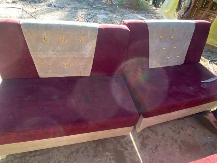 السلام عليكم. 2ديوان  للبيع  كل ديوان 7متر
يحتاجله تنظيف مسح فقط  وبعض من القنفات خاسفه
 مثل ماموضح بالصوره العنوان مسيب قرب الجسر الجديد للاستفسار مراسله الصفحه. 
السعر 200اثنيناتهن وبيهن مجال بسيط للمشتري


**إذا كنت صاحب هذا الإعلان وتريد حذفه لأي سبب، رجاءا أرسل رسالة إلى الدعم الفني**