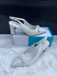 مقاسات ٣٧-٤١ • وبي مجال