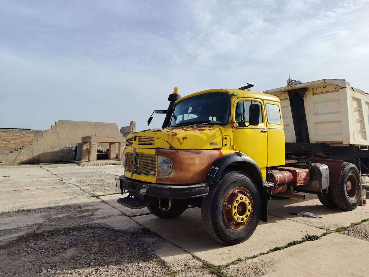 السلام عليكم قجمه راس وعربانه لبيع موديل 81 سوبر كير ١١١تخم تاير جاهزه تريد راس وعربانه تريد بس راس رقم بغداد مشروع وطني تحويل مباشر الفلوجه معرض السلمان ***********ابوديمه
*********** ابواحمد
