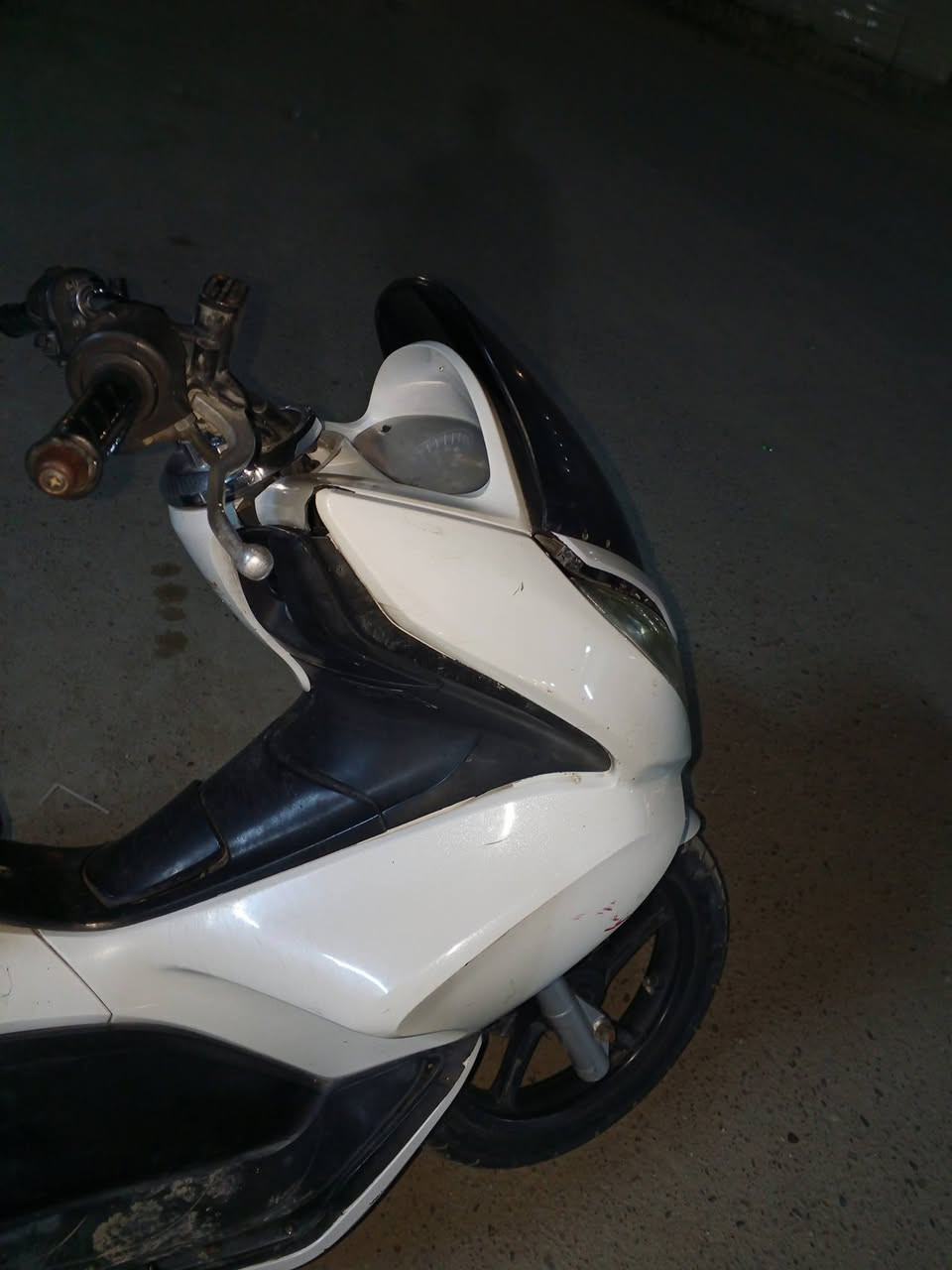 سلام عليكم دراجة بي سي اكس البيع جيل الاول مديل2016 كهربايات شغله كله دراجة كامله  نقص فقط ستان تعليك مكينه ناعمه لا تنقص ولا تبخر ما مفتوحه محرگ 125تجي تكلب وتشوف العنوان بغداد العبيدي حي الرئاسة السعر 1150وبيه مجال شراي انتصل رقم الهاتف ***********
