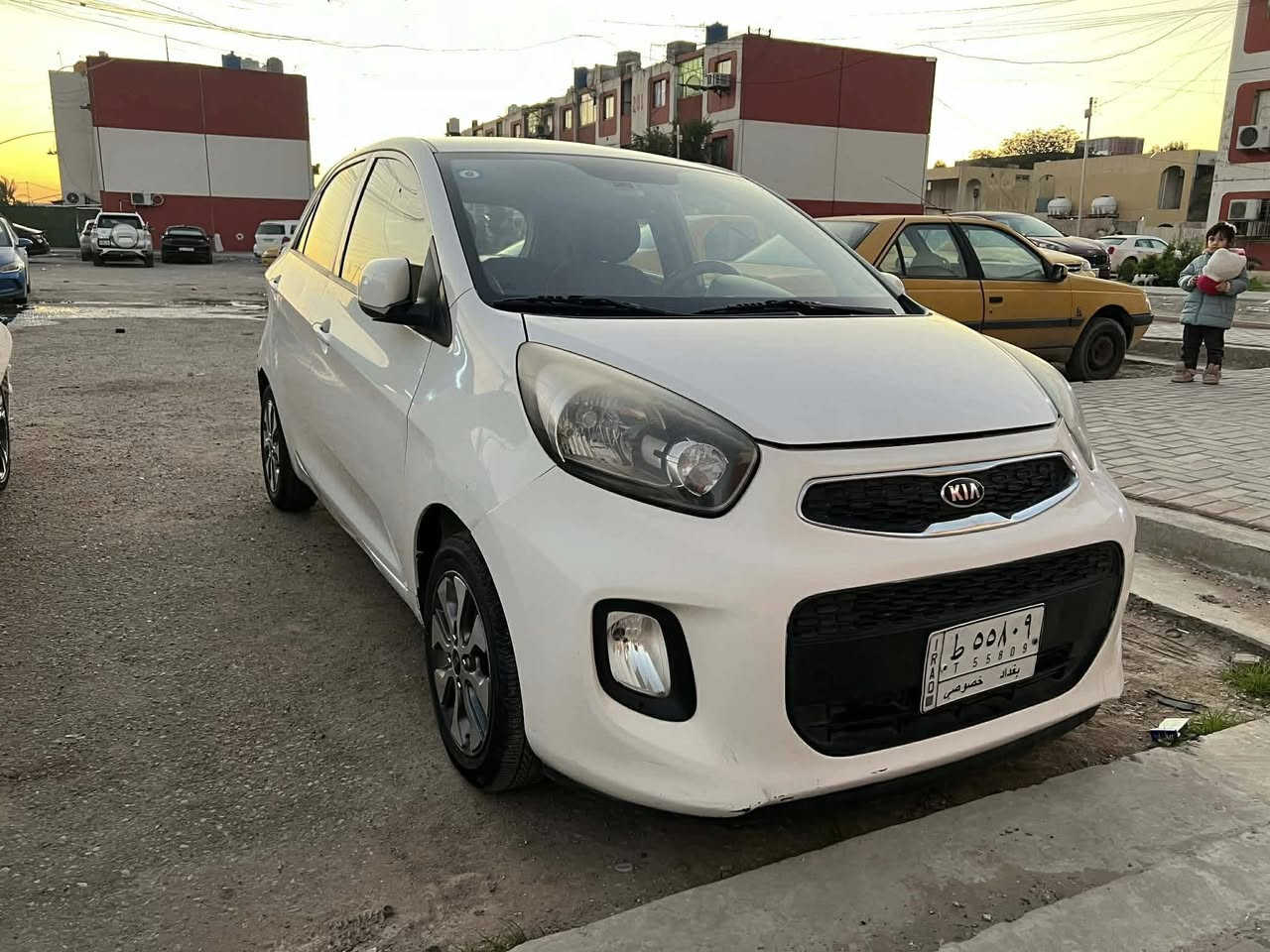 كيا بيكانتو ٢٠١٧ وارد خليجي
محرك ١٢٠٠ دوش
رقم بغداد 
هزة جديدة و السنوية نافدة لل ٢٠٢٩
ماشية ٩٤ الف و قابل للزيادة
كير و محرك خير من الله و الصيانة الدورية بالوكالة
السيارة جاهزة المواصفة الاعتيادية
كامرا خلفية
شاشة
مري شفط
نصف تحكم ستيرن
السعر 98 و بيها مجال بسيط
للتواصل ***********
