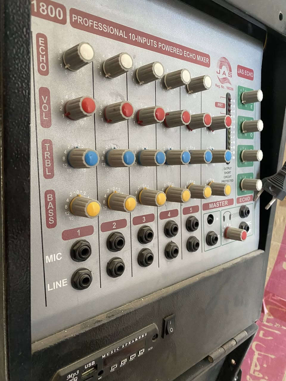 للبيع جهاز صوت إيراني Jas echo 1800
نظافه ٩٠٪؜ شغال وكلشي مابي 
السعر ٢٧٥ ألف


**إذا كنت صاحب هذا الإعلان وتريد حذفه لأي سبب، رجاءا أرسل رسالة إلى الدعم الفني**