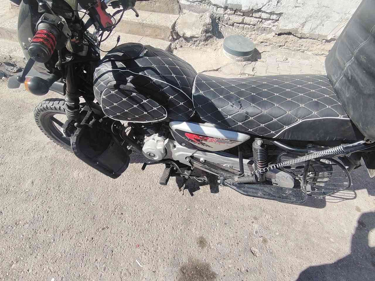 بوكسر موديل ٢٢ كاملة مابيهة نقص محرك خير من الله مجفتة تجفيت شركة ترايك وين متريد رقم وسنويه السعر خاص *********** وتساب فقط
