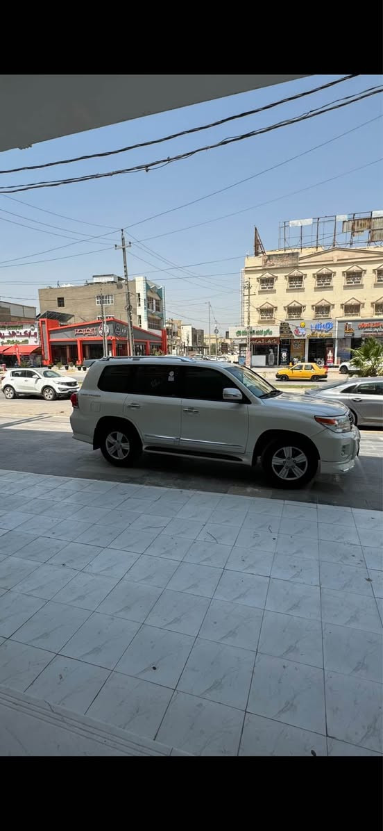 لاندكروز 2013 بريمي ماشيه 148
مكينه 6 
مكاني ديوانيه مركز 
بيهه بارد قليل  واضح بالسونار والباقي كفاله 
گير ومكينه كفاله 
السياره بأسمي رقم انگليزي 
السعر 348 
للاستفسار الاتصال على الرقم 
*********** ديوانية, القادسية
