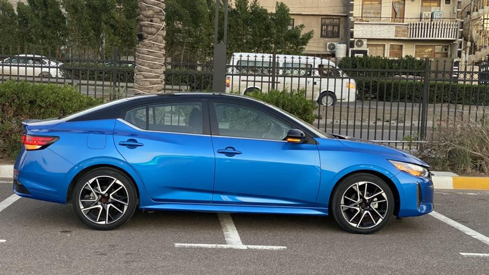 السلام عليكم ( للبيع فقط )
نيسان سنترا فىة SR موديل 2024 وارد امريكي محرك 2000 
السياره تو كلر لون ازرق وسقف وتكم اسود بلادي
دخول وترقيم جديد رقم اربيل ( الشكل الجديد)
ماشيه 5 الف فقط 
حادثها جاملغ جهة السائق وصار تصليح شبر بالبنيد 
بالنسبه للراديترات والبراكيت على كبس الشركه ( الحادث جانبي)
جميع الايرباكات راجعه سستم شركه شرط الفحص  
بصمة تشغيل + بصمة ابواب 
رادار امامي وجانبي وخلفي 
مري اسود+ اشاره بالمرايه + ويل اسود حجم 18 بلادي 
توقف ذاتي + تحديد مسار 
اضويه ليد + زينون بلادي
كشنات شامو تدفئه وكنتارا لون برتقالي
حساسات خلفيه + سبايدر خلفي
شاشه ايباد كبيرة الحجم تدعم كار بلي
نظام ايكو وسبورت+محرك 2000
السياره جديده بمعنى الكلام ودينار متصرف عليها 
جاهزه وبعدها بريحة الشركه وكشرها صافي بدون اي شخط
مكاني بغداد خلف هايبر ماركت حي العامل ( ***********)
السعر 147
