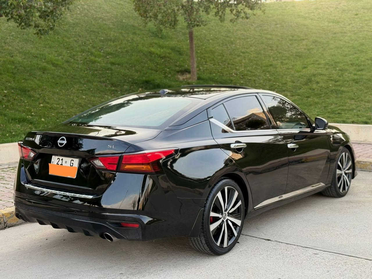 سلام عليكم
للبيع نيسان التيما بلاتينوم فول فول موصفات
موديل 2020 رقم شانص 1N4AL4FV5LC100528
موصفات   سلايت فتحه
تحكم استيرن 
تشغيل بصمة 
تشغيل عند بعد 
شاشه جبير  كار بلي
كامره خلفي ٣٦٠ درجه
رادار امامي 
رادار جانبي 
رادار خلفي 
اناره داخلي 
كشنات جلد  او تدفيه تبريد 
كشن خزن كشن كارباي 
ويل كب 5 كروم 
تثبيت سرعه 
لد نهاري امامي 
كوشن كهرباء
سياره بدون نقص رقم سنويه كل جديد لحد 2029 شرط تحويل وكال
بدون دواخل بدون ارباك سونر موجود 
سعر121
مكاني سليمانيه*********** السليمانية, العراق
