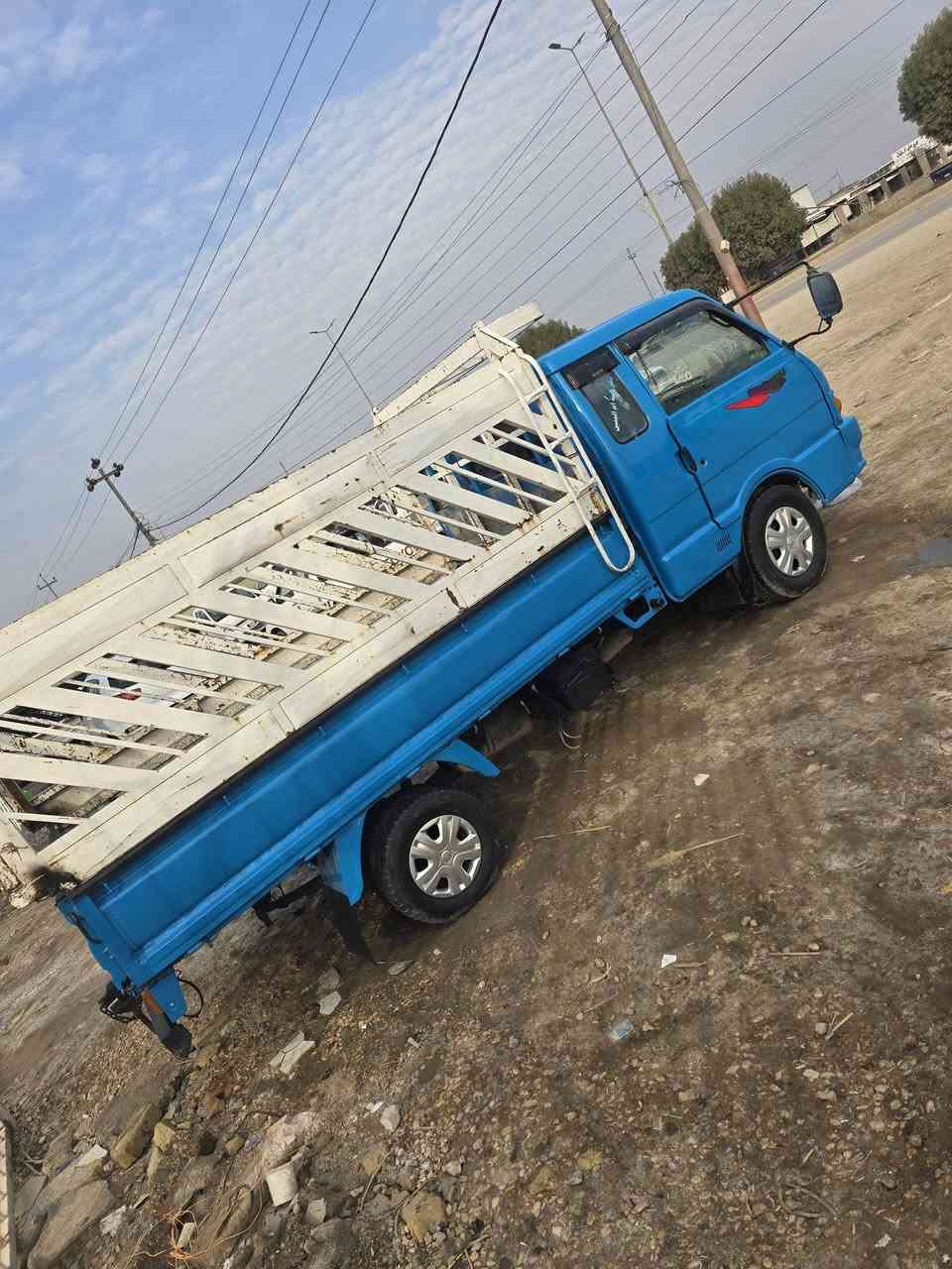 السلام عليكم كيا للبيع 96 حلوه السياره مصبوغه جماليه جاهزه مكينه وقير واكسن سنويه   مكان السياره بابل ***********
