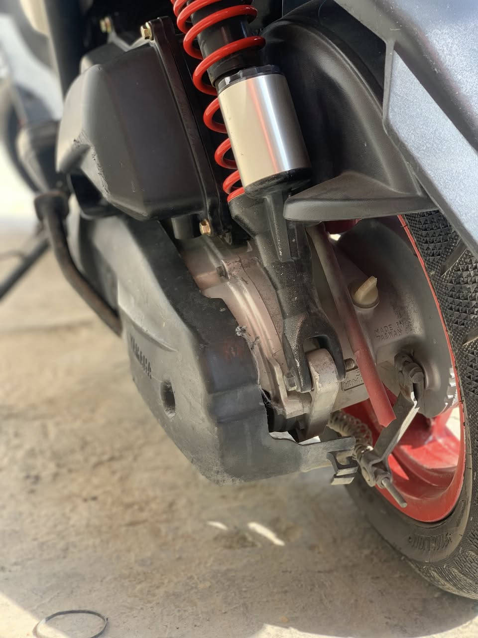 السلام عليكم شباب دراجة سكنس جبلي 2014 (الدراجة كفالة عامة) دراجة بلادي من محرك لاصغر برغي بية ماكو شي تجاري بيهة بية شلعة تشك الكاع تجي وتشوف بعينك 👇🏻✅
1ـ كلچات رياضي مالتهة من برة ما مفتوحات 
 2_ بكلايك شغال 
3ـ واقيات طين امامي وخلفي رياضي كاربون فايبر 
4ـ دوشمة كشن رياضي
5ـ ستيرن بلادي 

والدراجة عليها ادامة جديدة ولدراجة كاملة ربع ماتصرف عليها الدراجة كفالة من كلشي السعر 900 وبيهة مجال الشراي يتفضل يتصل علئ هاذة رقم بي واتساب  *********** بغداد شعلة قريب علئ سريع شعلة
