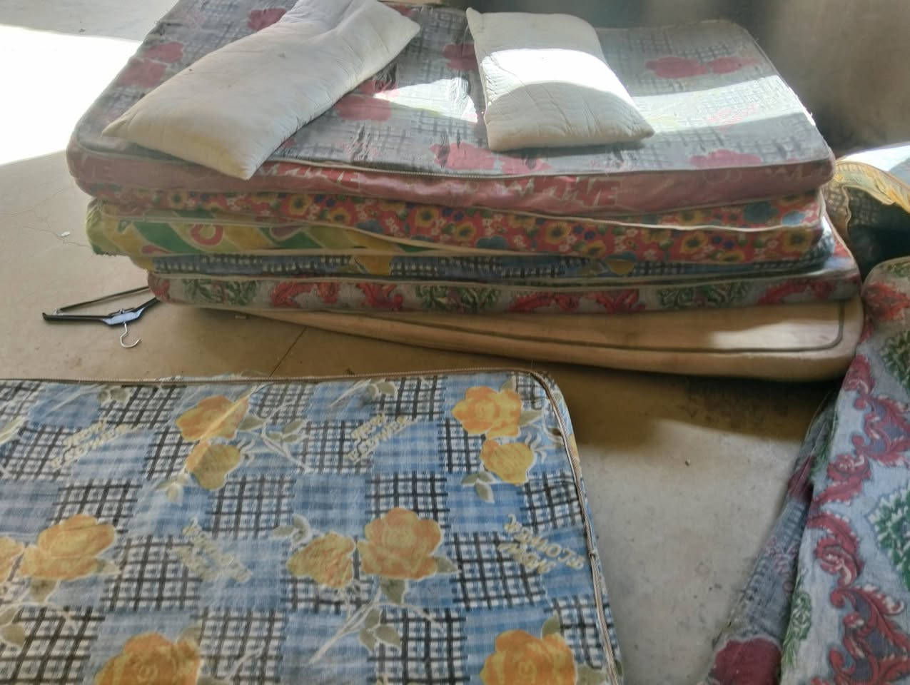 يوجد عدد 50 مرتبه قديمه للبيع ف اسرع وقت


**إذا كنت صاحب هذا الإعلان وتريد حذفه لأي سبب، رجاءا أرسل رسالة إلى الدعم الفني**